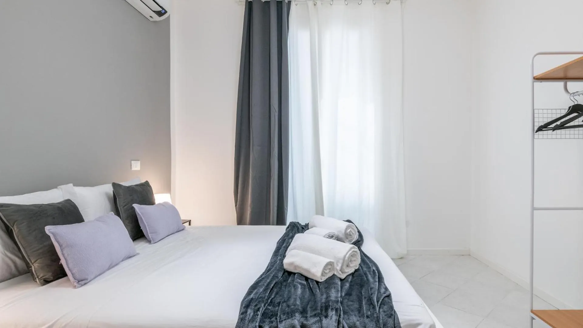 Chic&Pop Apartment By Pleiades Home Livorno 0*,  Itálie