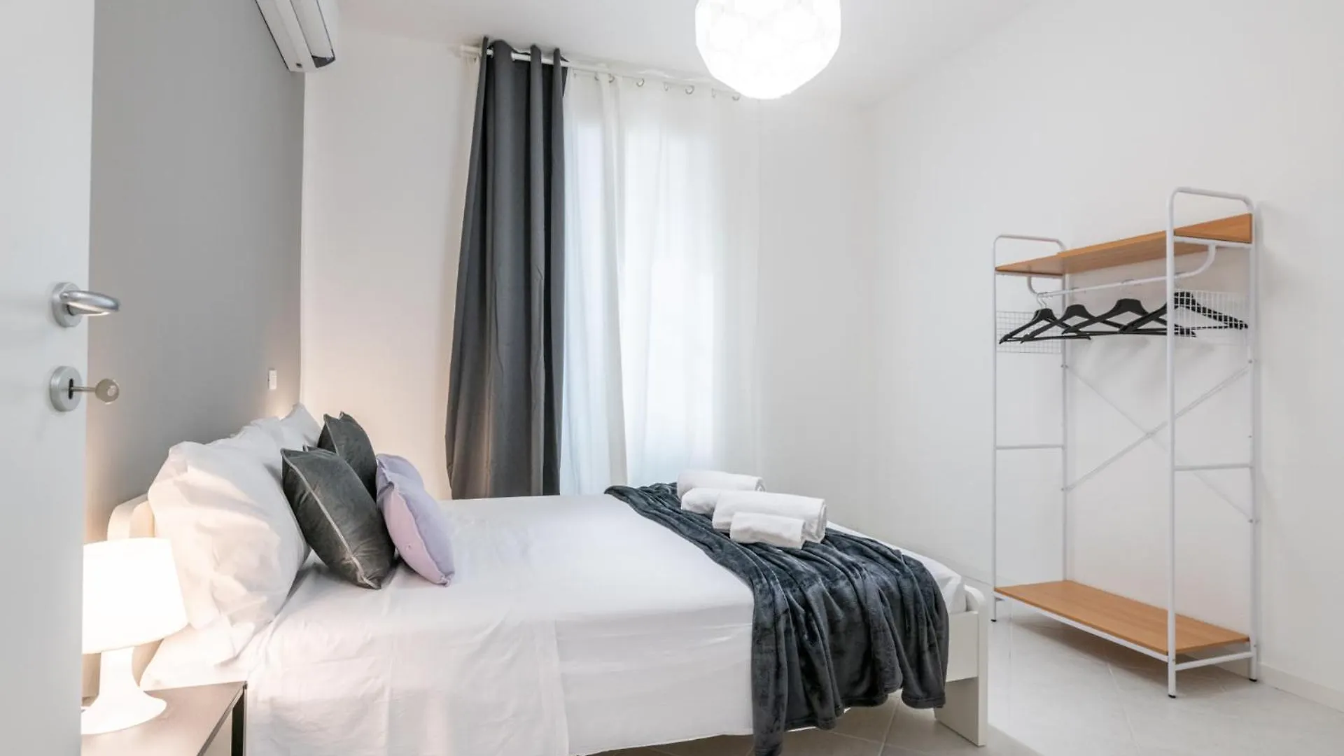 Chic&Pop Apartment By Pleiades Home Livorno 0*,  Itálie
