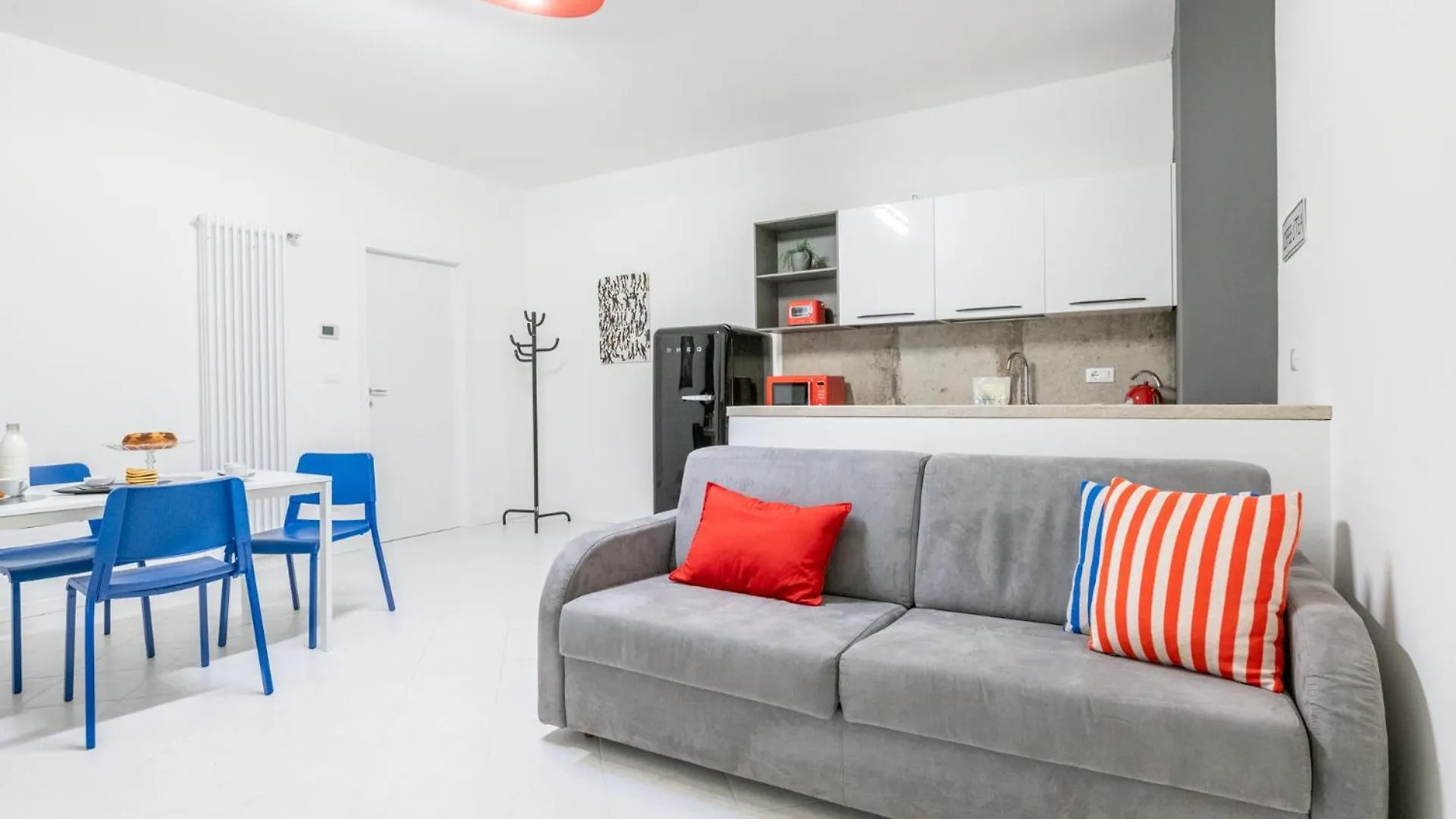 Chic&Pop Apartment By Pleiades Home Livorno